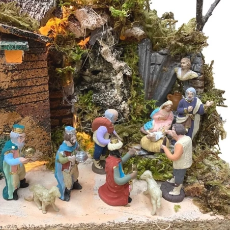 Presepe artigianale 17 cm con luci e pastori in terracotta 2 cm
