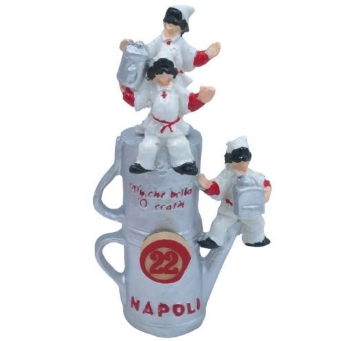 Caffettiera moka in resina con pulcinella 10 cm