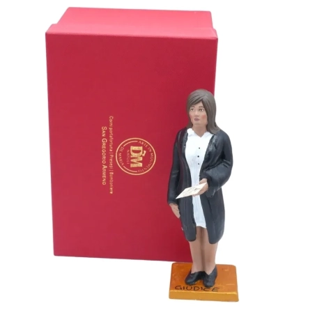 Statuetta Giudice in terracotta 15-17 cm