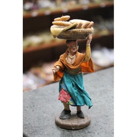 venditore di pane in terracotta presepe san gregorio armeno