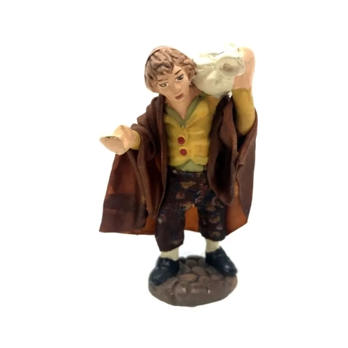 Uomo con sacco di farina in terracotta con vestiti di stoffa 7 cm
