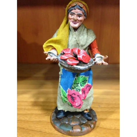 donna con piatto di carne in terracotta presepe san gregorio armeno