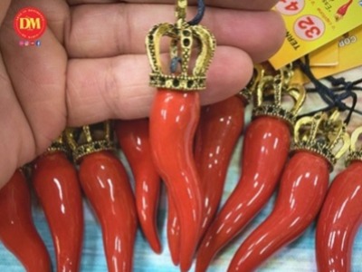 QUANDO PORTA SFORTUNA UN CORNO? Cosa significa regalare un corno?