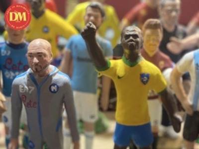 Anche Napoli omaggia Pelé: statuetta ad hoc a San Gregorio Armeno